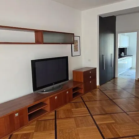 Ponale 52 Bright Apartament Mediolan